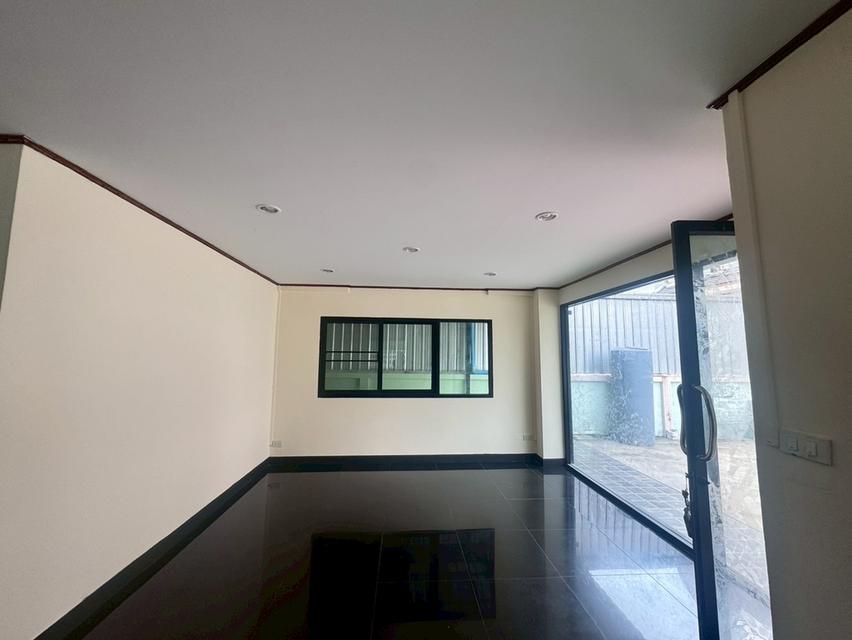 ให้เช่าบ้านเดี่ยว พาร์คเวย์ | ติด MRT น้อมเกล้า | พื้นที่ 65 ตร.วา บ้านเดี่ยว 2 ชั้น ทำเลรามคำแหง–ราษฎร์พัฒนา เดินทางสะดวก พร้อมอยู่ทันที 2
