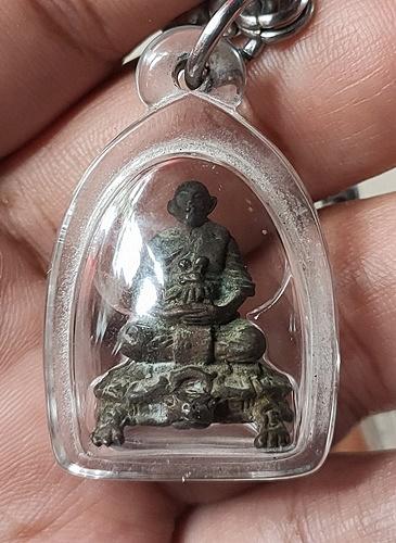 หล่อลาภยศ หลวงปู่หลิว วัดไร่แตงทองปี2537(นวะโลหะ)