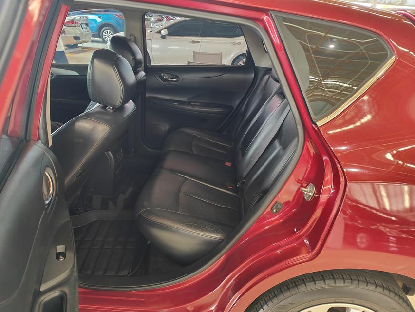 Nissan Pulsar 1.6 V AT  10