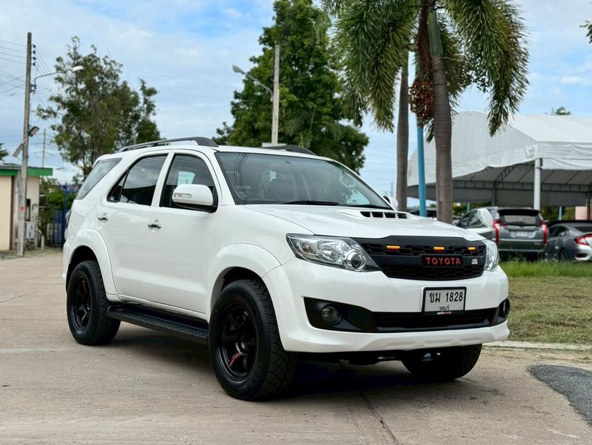Toyota Fortuner 2.5V ปี15 3