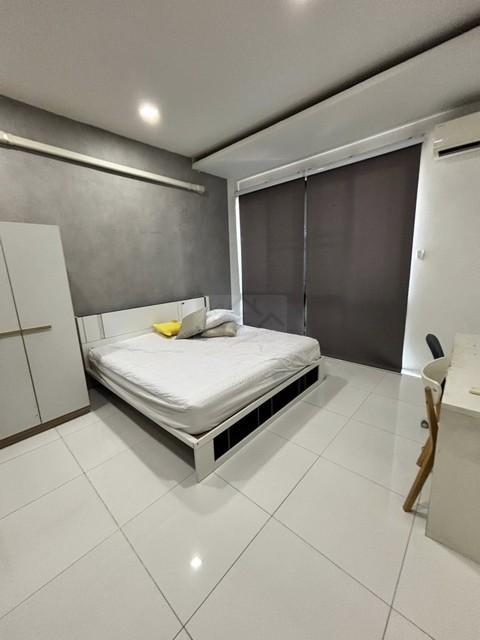 ให้เช่าบ้านเดี่ยว 2 ชั้น 98 ตรว. 5 ห้องนอน โชคชัย 4 ซอย 32 ลาดพร้าว เลียบด่วน พร้อมเฟอร์นิเจอร์ ใกล้ทางออกถนนเลียบด่วน รามอินทรา 12