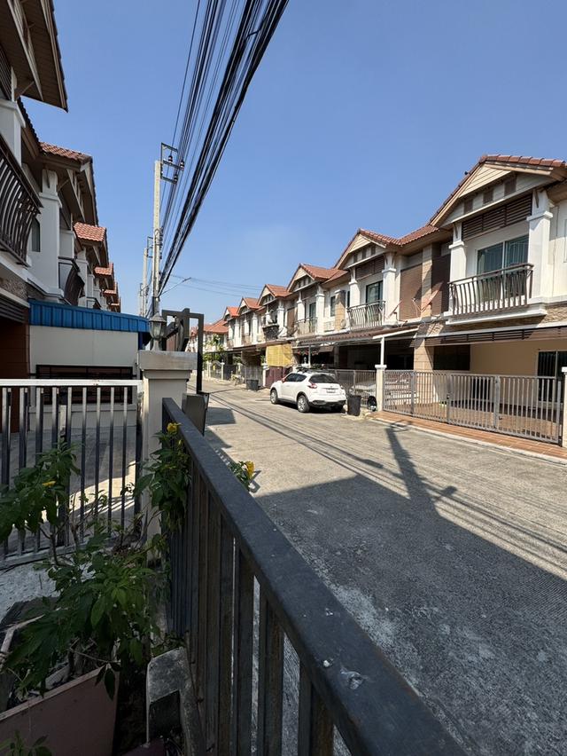 ให้เช่า บ้านทาวน์เฮาส์หลังมุม ไซส์ใหญ่ (36 ตร.วา) 3น3น หมู่บ้านลิฟวิ่ง พาร์ค พระราม5 บางศรีเมือง นนทบุรี 18