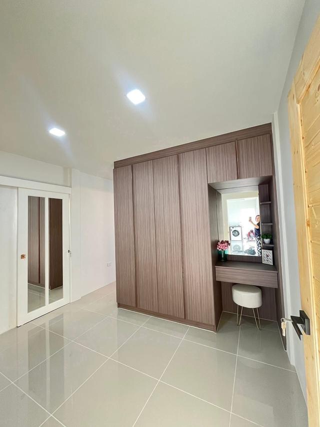 🏡 บ้านเดี่ยวรีโนเวทใหม่ แปลงมุม | หมู่บ้านพัทยารุ่งเรือง บ้านที่คนมองหา “พื้นที่เยอะ เป็นส่วนตัว และคุ้มราคา” หลังนี้คือคำตอบค่ะ 🤍  🔥 ลดแรง จาก 4.1 8