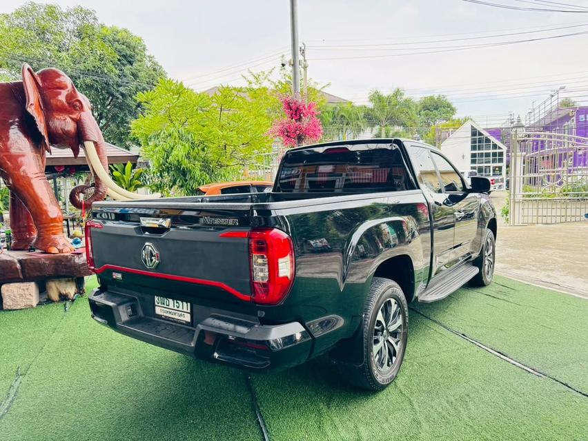 #MG Extender 2.0 Giant Cab Grand X ปี 2022 เกียร์ : เกียร์ธรรมดา เครื่องยนต์เบนซิน : 2,000 CC OPTION : 11