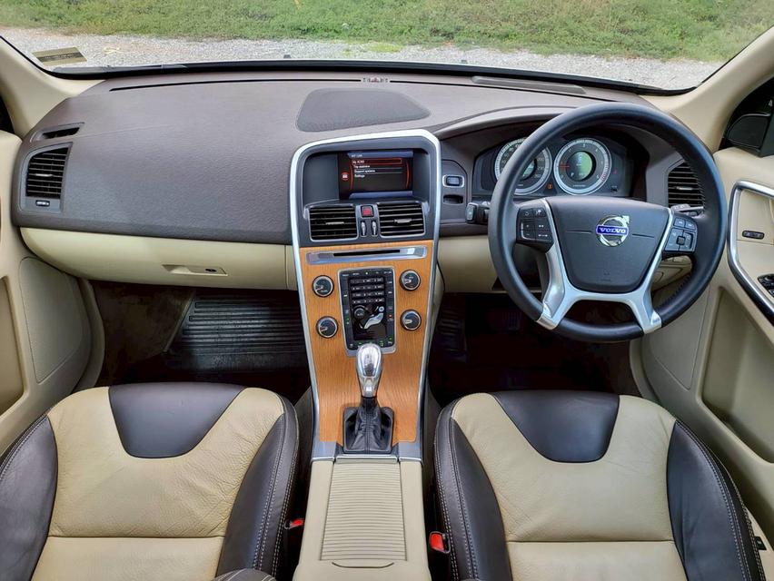 รหัสรถ NC341 VOLVO XC60 D4 Turbo (Diesel) เกียร์ไฟฟ้า 13
