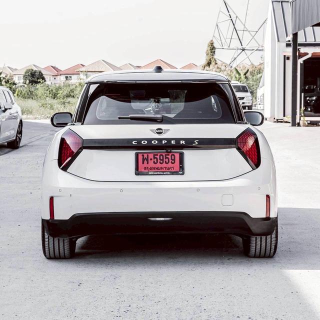 รหัสรถ 67GG5 🚗⚡ MINI Cooper SE 2025 โฉมใหม่ (Gen 5) 8