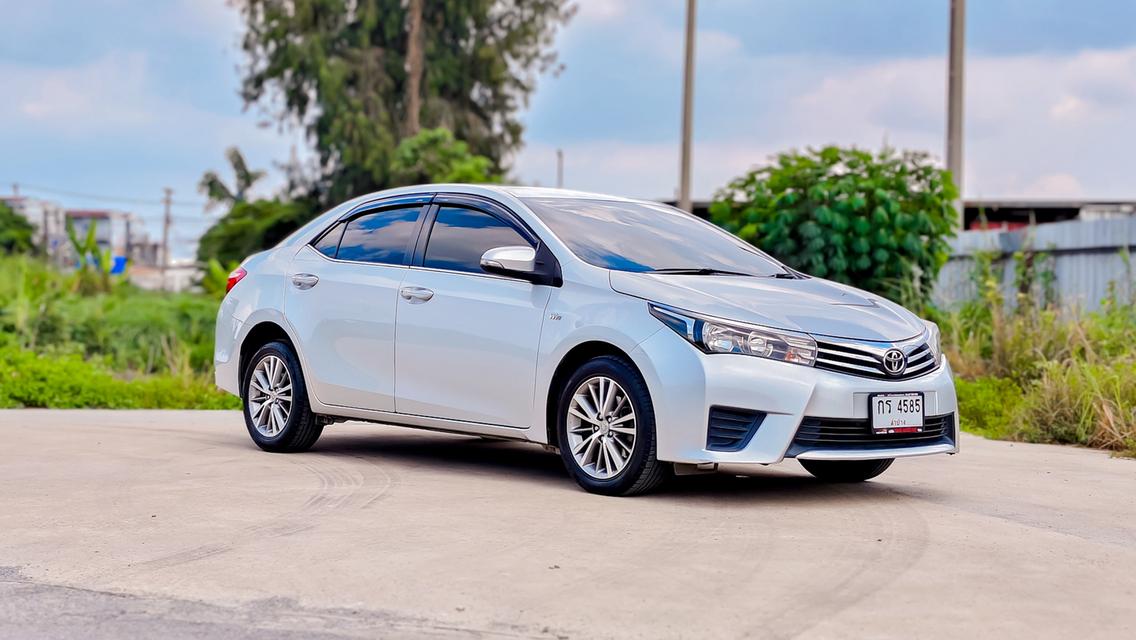 🎯 TOYOTA Corolla Altis 1.6G TOP A/T ปี 2015 💯🚘 รถสีเทา 🚘💯 รถบ้านแท้ 💯🕰 เลขไมล์ 215,xxx km. 🕰✔ ไฟหน้าฮาโลเจน✔ กระจกมองข้างปรับ/พับไฟฟ้า