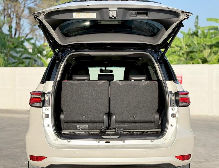 Toyota Fortuner 2.4Commanedr ปี22 รูปที่ 17