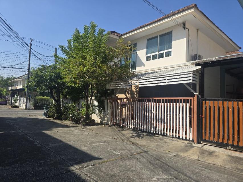 ขายบ้านเดี่ยว หมู่บ้านอรุณวรรณ4 หลังริม 41.4 ตรว ต้นโครงการ 1