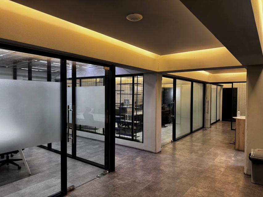 ขาย/ให้เช่าอาคารสำนักงาน 5 ชั้น 1 งาน 44 ตร.ว. ศรีนครินทร์-พัฒนาการ 15