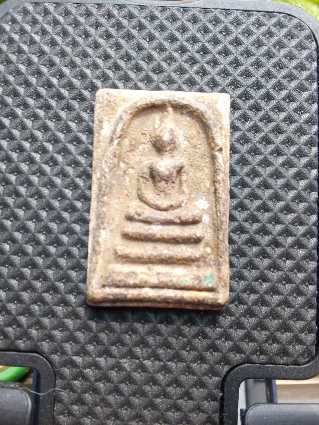 พระสมเด็จเนื้อเก่าๆสวยๆน่าสะสม