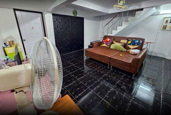 ขายตึกแถว 2 คูหา ซอยเสรีไทย 3  ขาย  7,800,000 บาท ใกล้เคหะคลองจั่น  แยกบางกะปิ  เดอะมอลล์บางกะปิ 4