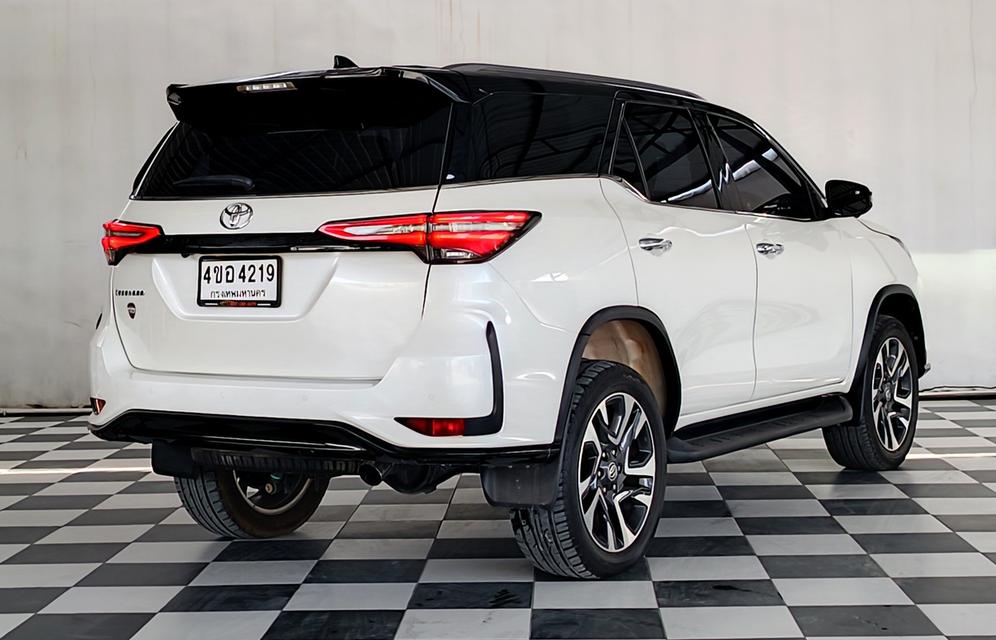 TOYOTA LEGENDER 2.4 V 2WD AT ปี 2021 📌รับประกันเครื่องเกียร์ 2 ปี หรือ 20,000 km📌 5