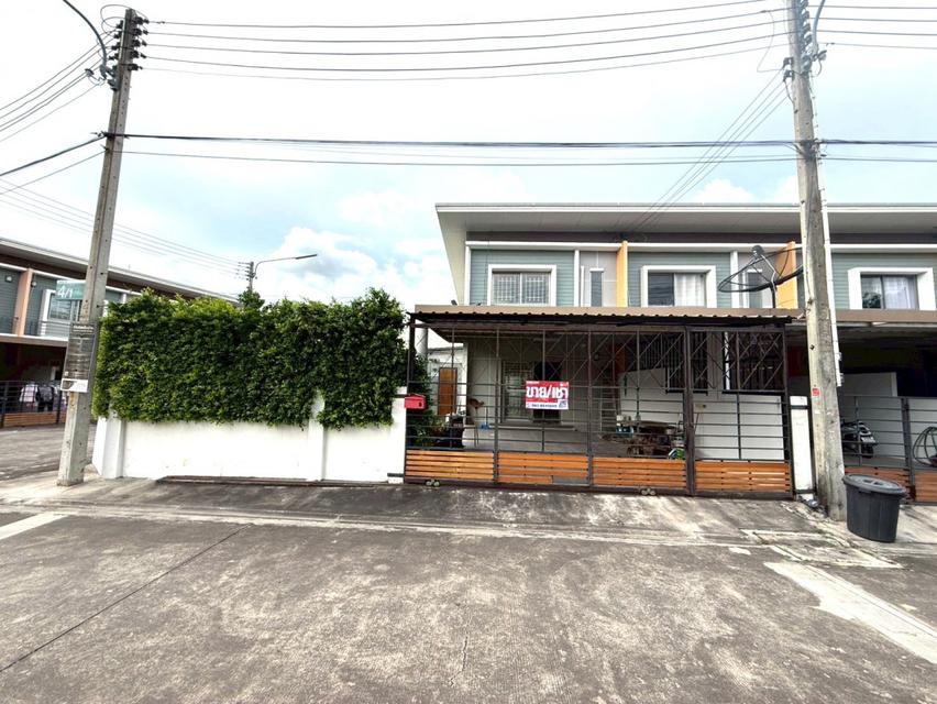 ขาย ทาวน์โฮม HS090 หลังมุม ติดสวน อารมณ์บ้านเดี่ยว บ้านบึง ชลบุรี ไลท์ โฮมทาว์น 132 ตรม 43.4 ตรว ทำเลดี ราคาถูก ใกล้ QMB 1