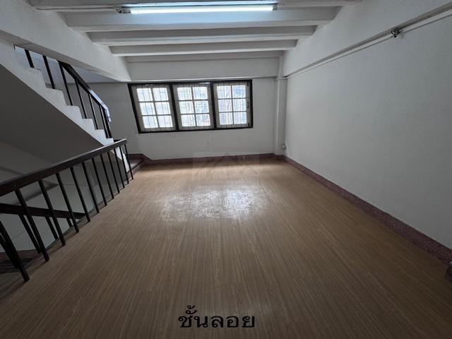 ให้เช่าอาคารพาณิชย์ 3.5 ชั้น 300 ตรม. ซอยพัฒนาการ 57 ทับ 1 ใกล้ตลาดพัฒนาการ 6