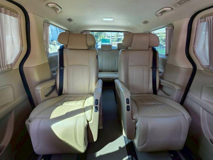 HYUNDAI H-1 VIP สีดำ ปี 2015 ไมล์ 130,000 กม. 15