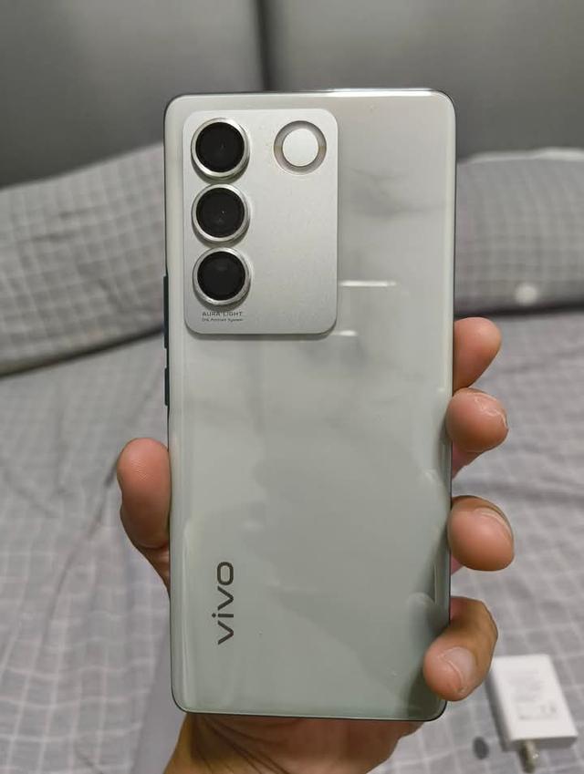 Vivo V27 เครื่องดีสภาพปกติ