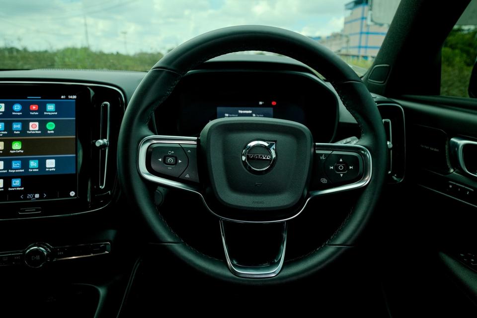 Volvo XC40 ไฟฟ้าล้วน 10