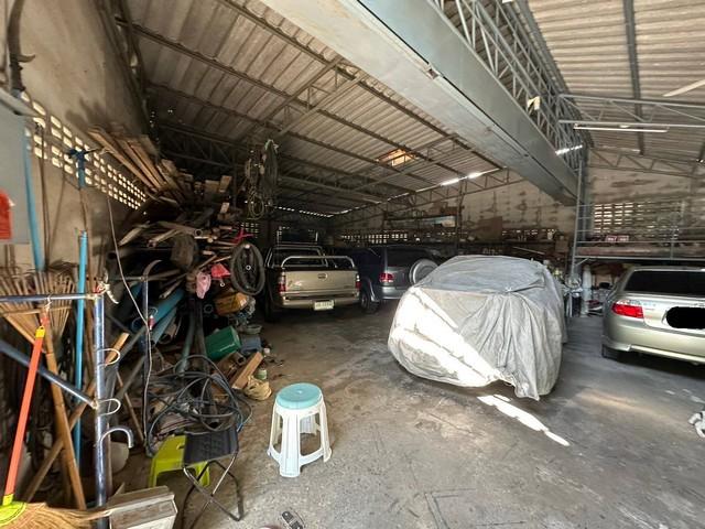 ขายตึกแถวอาคารพาณิชย์ 3 ชั้นครึ่ง ติดถนนแสงชูโต ท่ามะกา จ.กาญจนบุรี 3