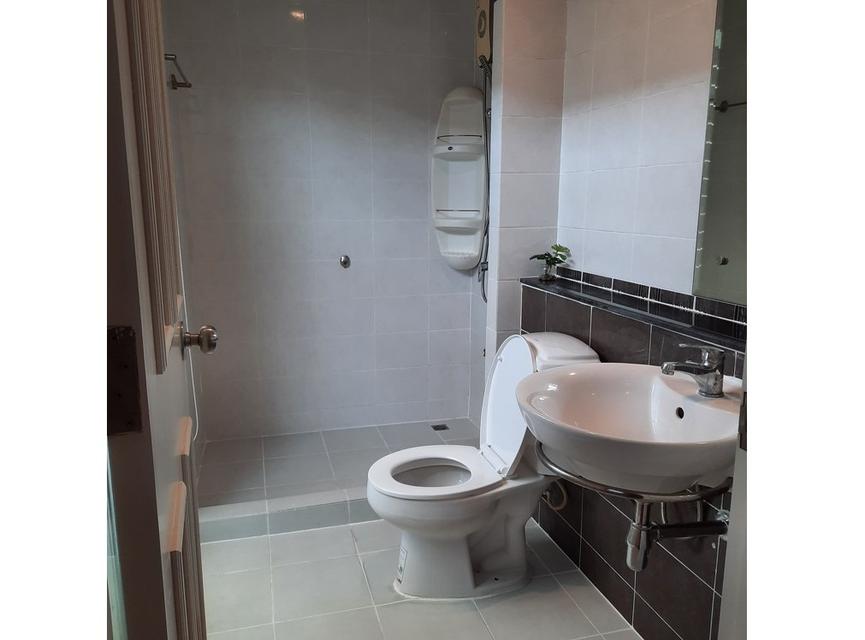 Sale! ขายด่วน ทาวน์โฮม 3ชั้น สภาพดี แถมเฟอร์นิเจอร์ ม.เดอะเมทโทร พระรามเก้า เดินทางสะดวกสบาย ใกล้รถไฟฟ้าสายสีเหลือง สถานีพัฒนาการ+Airport Link HuaMak 10