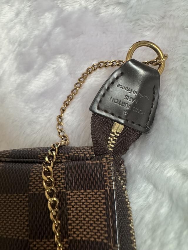 Lv Pochette mini 4