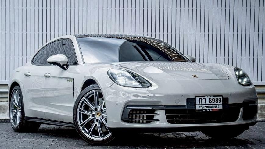 Porsche Panamera 4 E-Hybrid
