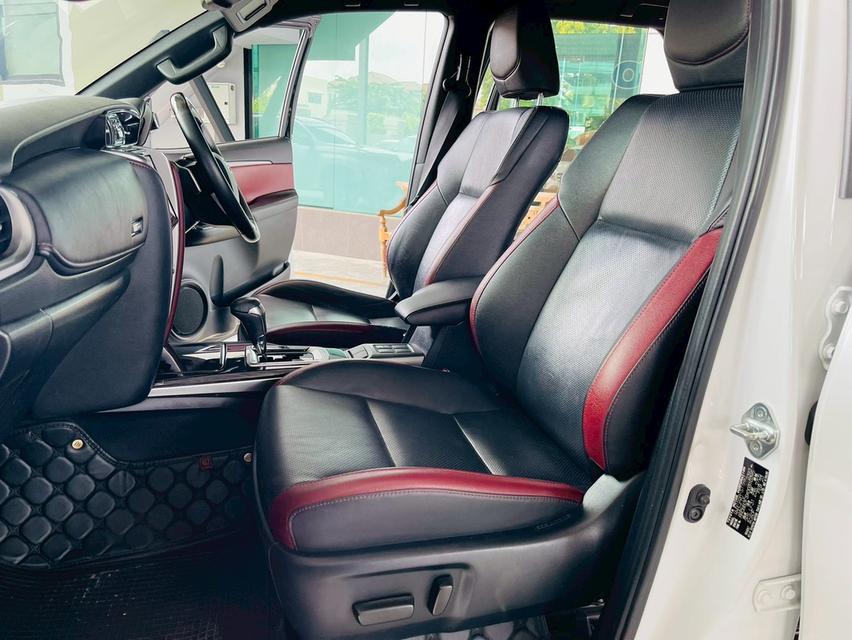 Toyota Fortuner 2.4 Legender 4WD ปี 23แท้ รูปที่ 14