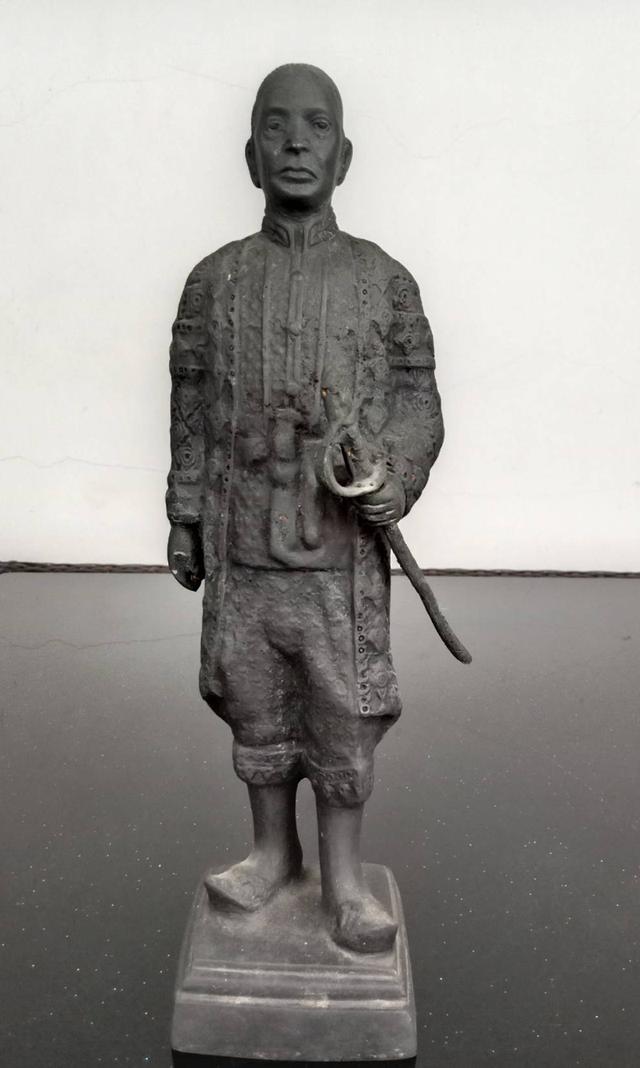 607.พระบรมรูปหล่อสมเด็จพระบูรพกษัตริยาธิราช รัชกาลที่ 1 - รัชกาลที่ 9 แห่งมหาจักรีบรมราชวงศ์