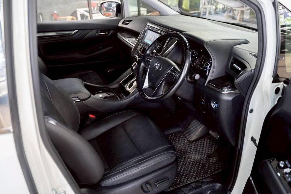 Toyota Vellfire 2.5 รถศูนย์โตโยต้า ตัวท็อป เบาะมิกกี้เม้า  ปี 2018 ไมล์ 64,xxx km กุญเเจครบ 2 ชุด 18