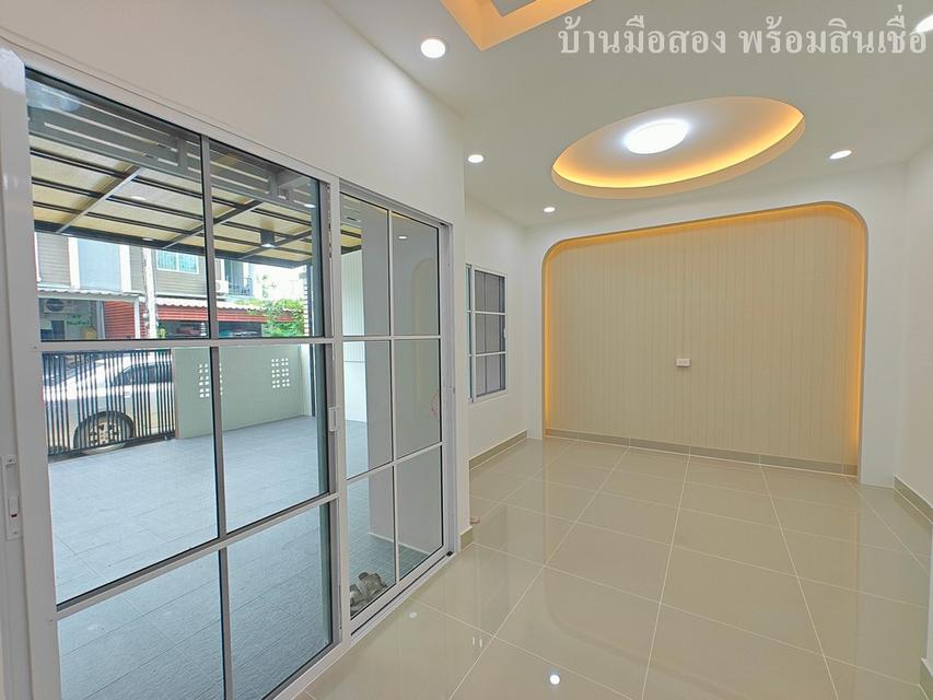 เดอะคัลเลอร์ ลำลูกกา คลอง 4 ทาวน์เฮ้าส์สวย รีโนเวท ย่านลำลูกกา 4