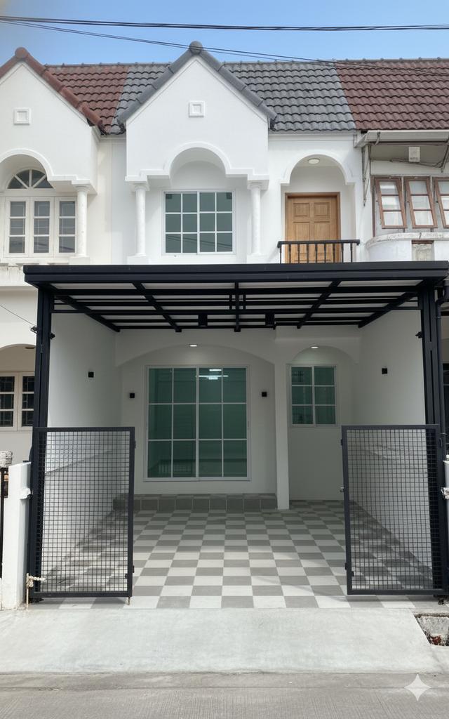 ขายทาวน์เฮ้าส์ 2 ชั้น รีโนเวทใหม่ทั้งหลัง สไตล์มินิมอล ทำเลดี 1
