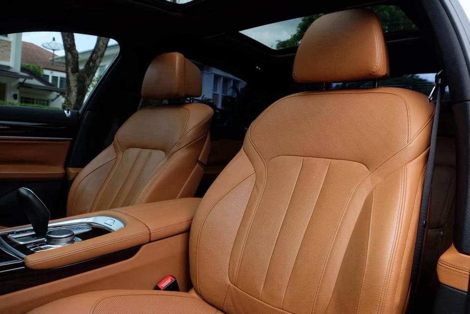 (แจ้งรหัสรถ PR3003) Bmw (G12) 740Li xDrive Pure Excellence ปี 2017 รูปที่ 12