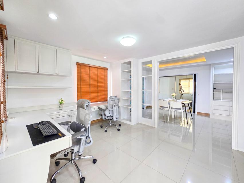 ให้เช่า บ้านเดี่ยว 2 ชั้น หมู่บ้าน เฮ้าส์ ออฟ เดอะ คานารี่ – สวนเสือศรีราชา บ้านสวย เฟอร์นิเจอร์บิ้วอิน พร้อมเครื่องใช้ไฟฟ้าครบ จอดรถได้ 2 คัน พร้อมเข 6