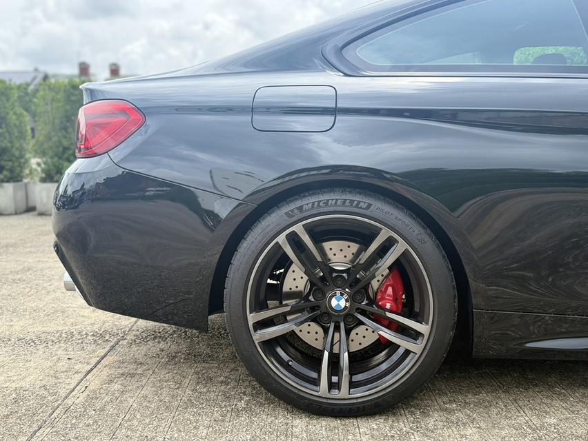BMW 430i Coupe M-Sport lCI 18