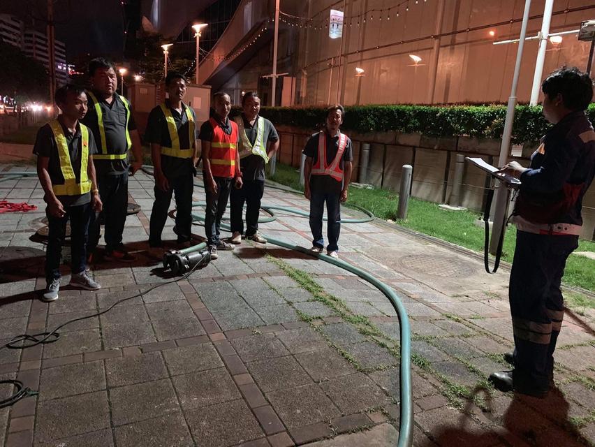 ท่อตัน 0877945954 ส้วมตัน ไม่ต้องทุบ 2