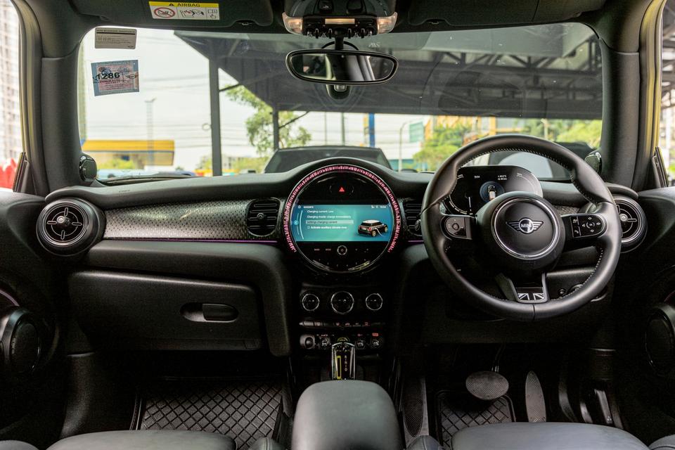 MINI Cooper SE Hatchback ปี 2022 🔋𝐌𝐈𝐍𝐈 𝐒𝐄 เท่ไม่ซ้ำใคร ไฟฟ้าล้วน ชาร์จด่วน 30 นาที! ⚡️ 3