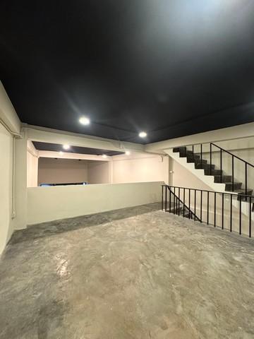 ให้เช่าอาคารพาณิชย์ 4.5 ชั้น 450 ตร.ม. ถนนสุขุมวิท พระโขนง ใกล้ BTS ปุณณวิถี 5