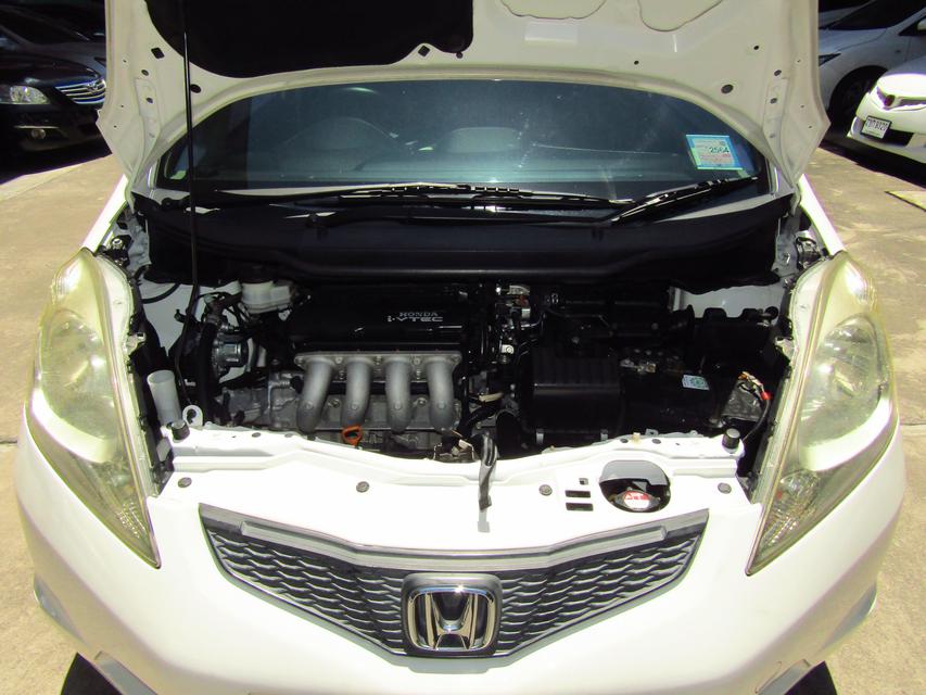 2010 HONDA JAZZ 1.5 V *ใช้เงิน 5 พันออกรถ แถมประกันภัย อนุมัติเร็ว ผ่านง่าย 3
