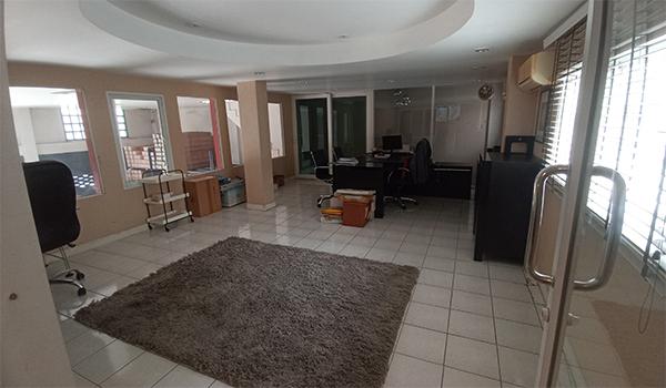 อาคารพาณิชย์ 4 คูหา 4 ชั้น พื้นที่ 64 ตร.ว เลขที่ 200/96-99 ซ.แจ้งวัฒนะ 10 แยก 1 เขตหลักสี่ กทม. 4