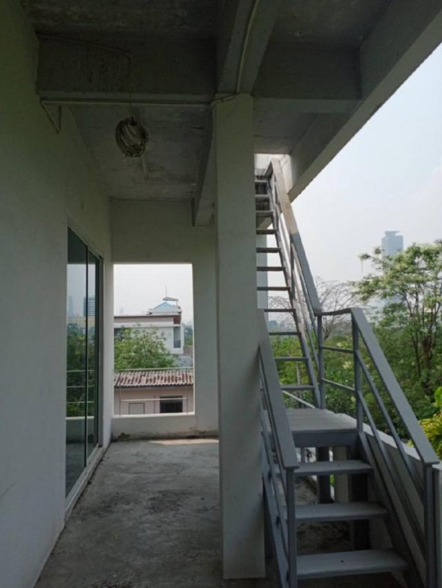 ให้เช่า Home Office ทำเลใจกลางเมือง  เพชรบุรี​47​ เขตห้วยขวาง ไลน์ไอดี ✅ @ibx7531n 2