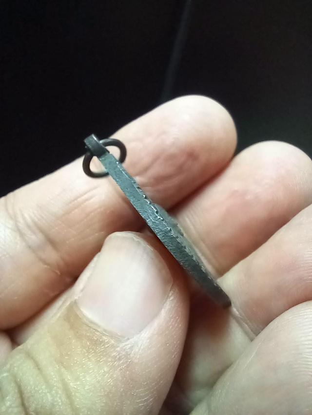 เหรียญหลวงปู่ทวด รุ่นใต้ร่มเย็น เสาร์ห้า ปี 2537 (ใต้ร่มเย็นรุ่น 2) ปลุกเสกในพิธีเสาร์ 5 พระอาจารย์นอง วัดทรายขาว เป็นเจ้าพิธี ณ วัดช้างให้ จ.ปัตตานี รูปย่อยที่ 3