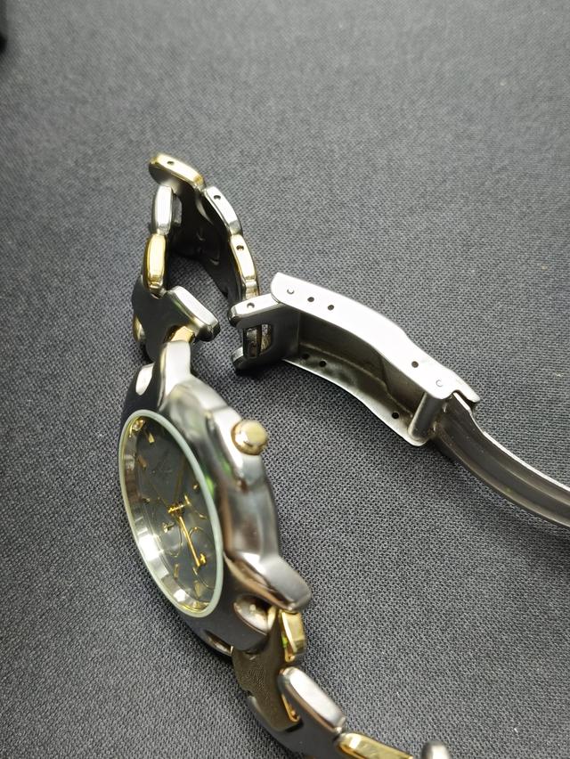 นาฬิกาข้อมือมือสอง Charles Vögele CV-7246 สองกษัตริย์ หน้าปัดเทา Quartz วินเทจ รูปย่อยที่ 4