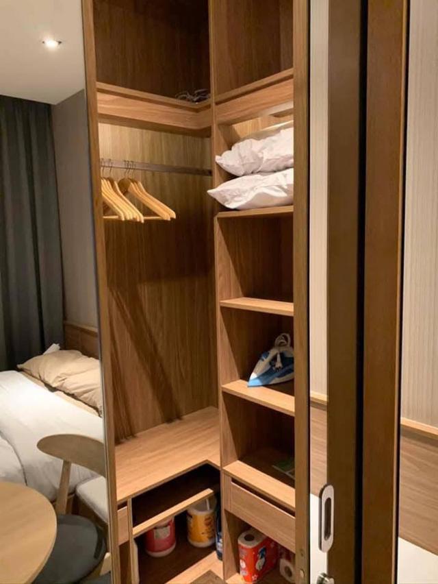 ขายคอนโด Park Origin Phrom Phong (พาร์ค ออริจิ้น พร้อมพงษ์) 26 ตรม. 1 นอน 1 น้ำ ชั้นที่ 5 พร้อมเฟอร์นิเจอร์