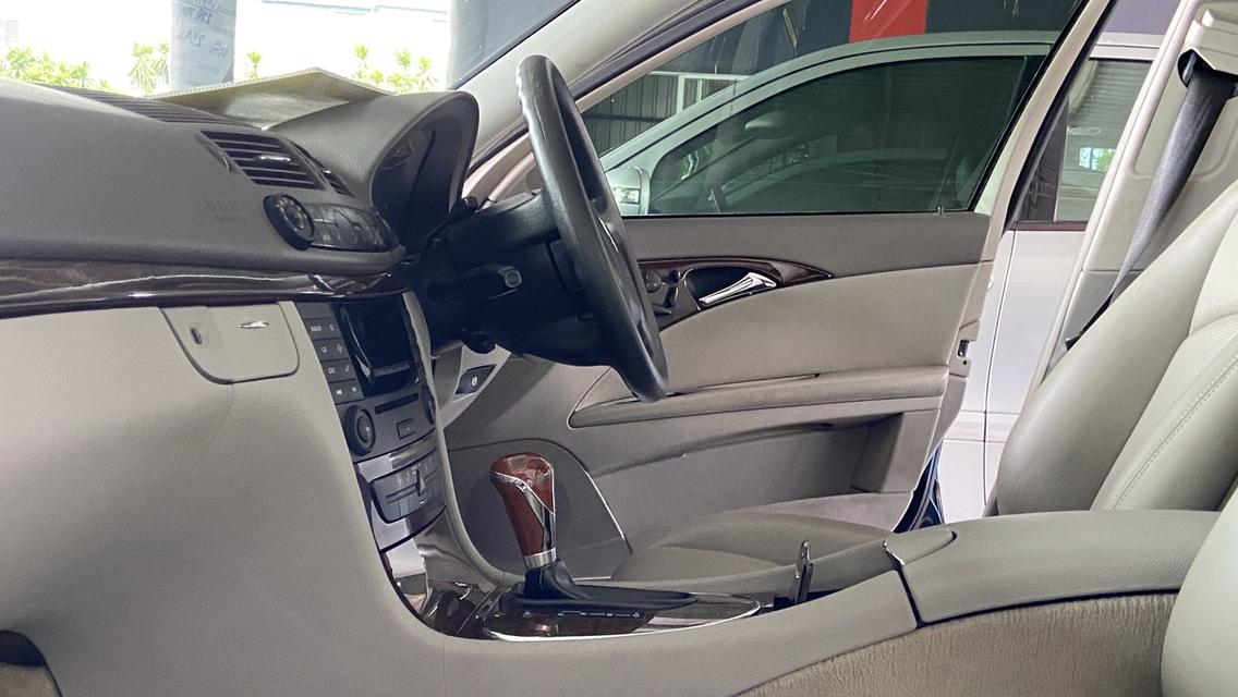 Vาย เบนซ์ดีเซล 4 ประตู E220CDI รูปที่ 12