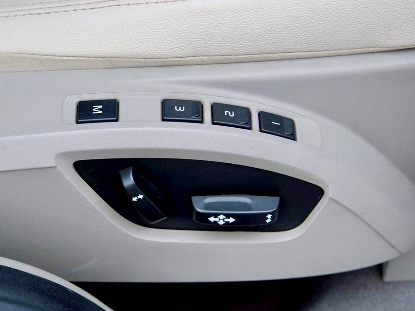 รหัสรถ PR3767 + Volvo V50 2.0 Touring Fulloption 12
