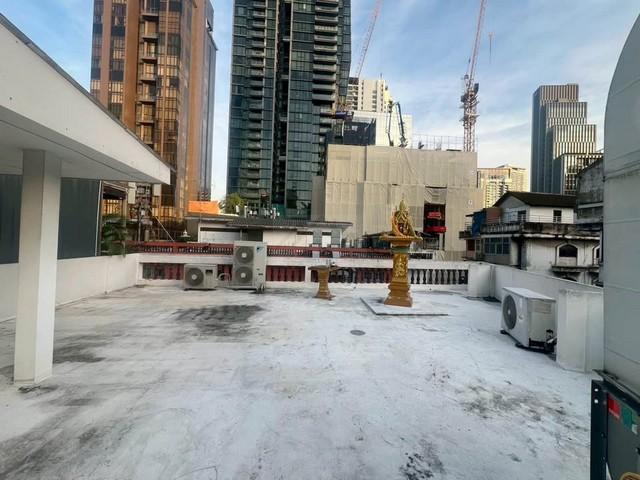 ให้เช่าอาคารพาณิชย์ 5 ชั้น สุขุมวิท 37 ขนาด 550 ตรม. ใกล้ EmQuartier ใกล้ BTS พร้อมพงษ์ 7