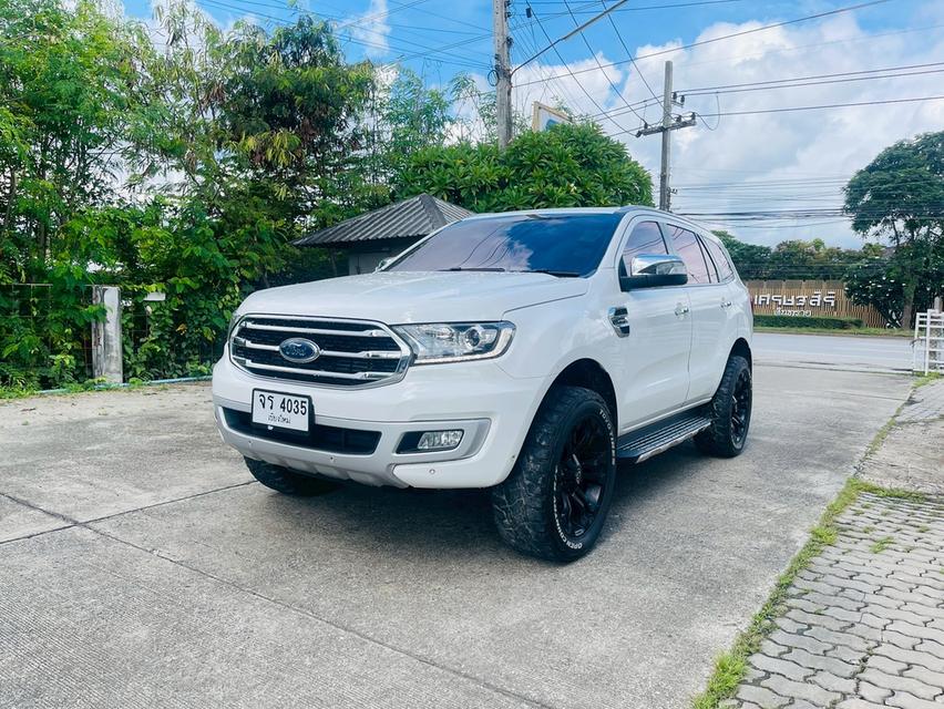 Ford Everest Titanium+2018 เจ้าของเดียว สวยกว่านี้ไม่มีแล้วคะ รถนี้พร้อม ไม่ทำให้ผิดหวังคะ 