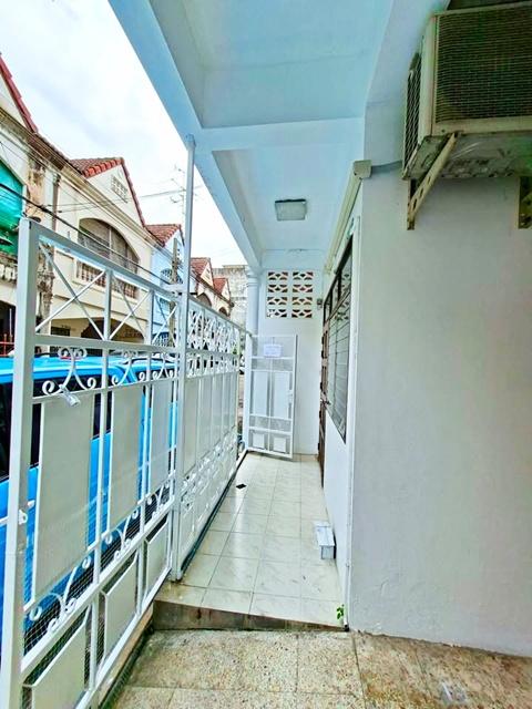 จรัญ71-77 3 น้ำ 222 ตร.ม. MRT บางพลัด 1.8 กม. ให้เช่าทาวน์เฮ้าส์ 3 ชั้น พร้อมเฟอร์ฯ 4นอน 22 ตร.วา. ม.ราชภัฏสวนสุนันทา 2. 7