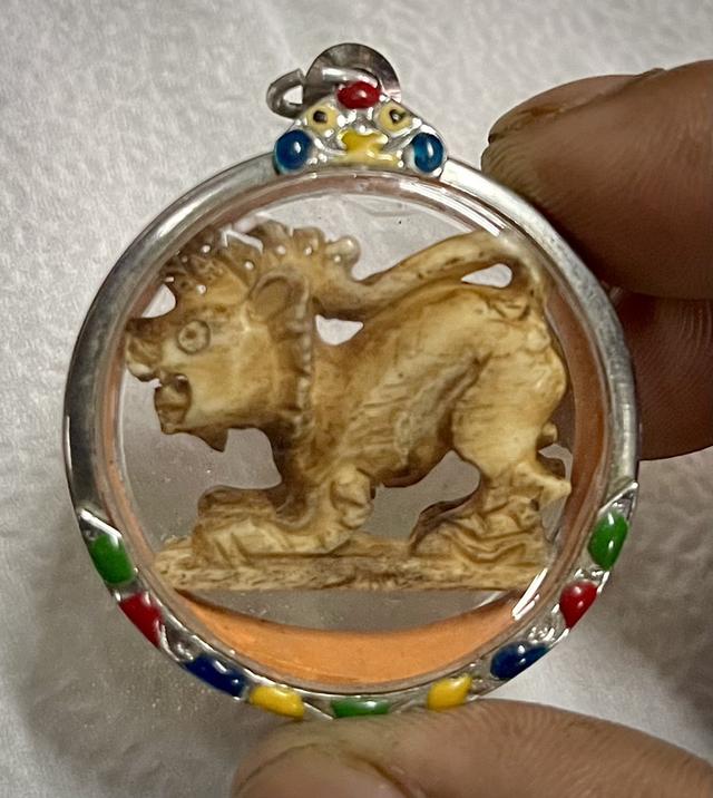 สิงห์งาแกะ หลวงพ่อเฮง ไพรวัลย์ วัดเขาดิน จังหวัดนครสวรรค์ ขนาดห้อยบูชา