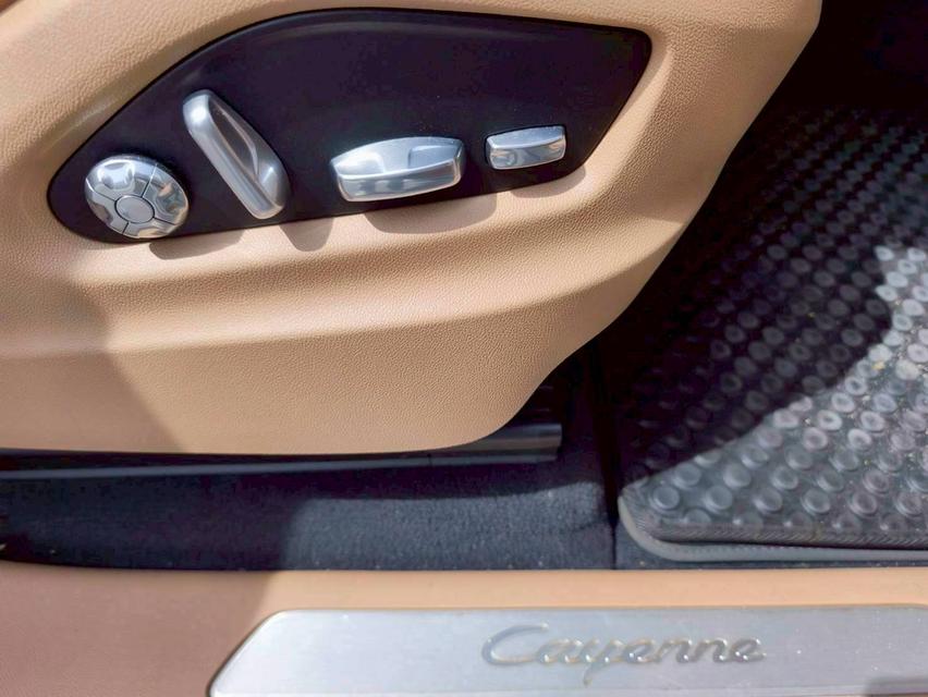 รหัสรถ  KPV53 2025 PORSCHE CAYENNE 3.0 HYBRID COUPE สีใหม่ Moonlight Blue  7